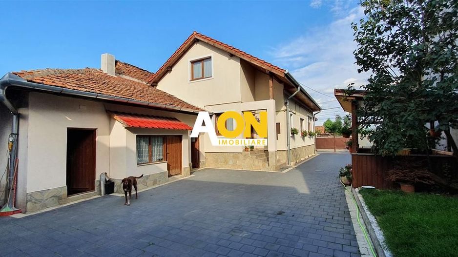 Casa 3 camere, 1259 mp teren, zona Centru - Poză 1
