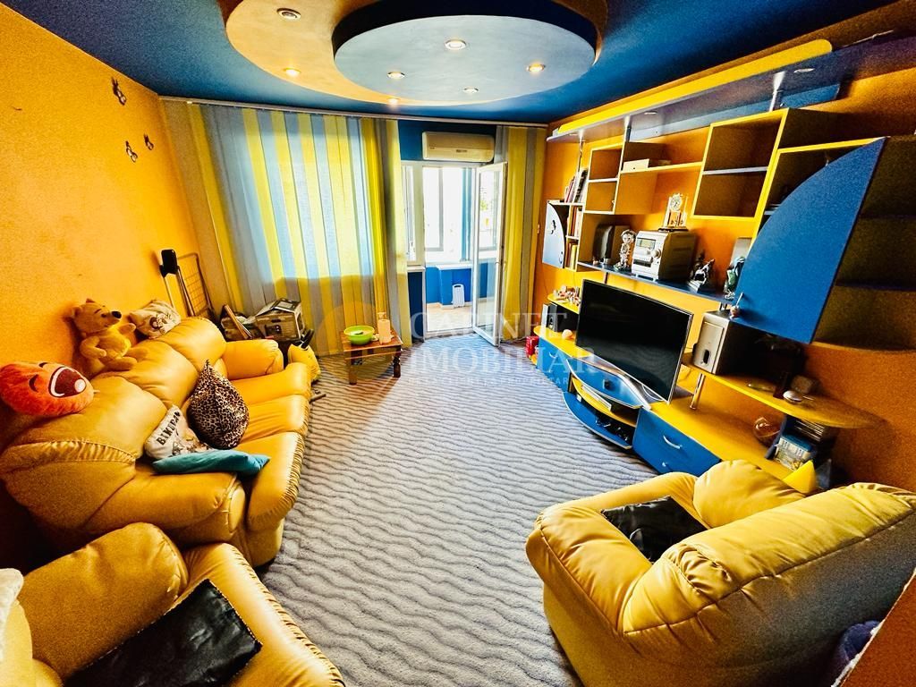 Apartament cu 2 Camere DECOMANDAT - Etaj 6 - Zona Podu Ros - Poză 1