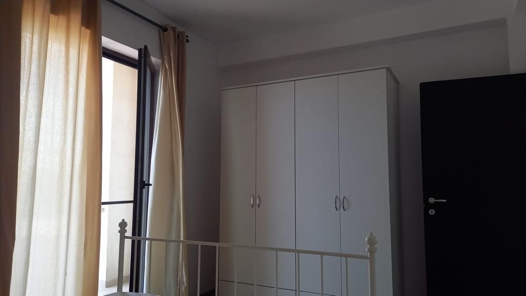 3 cam decomandat, bloc nou, 3 terase, langa Hotel Mariott, centrala - Poză 4