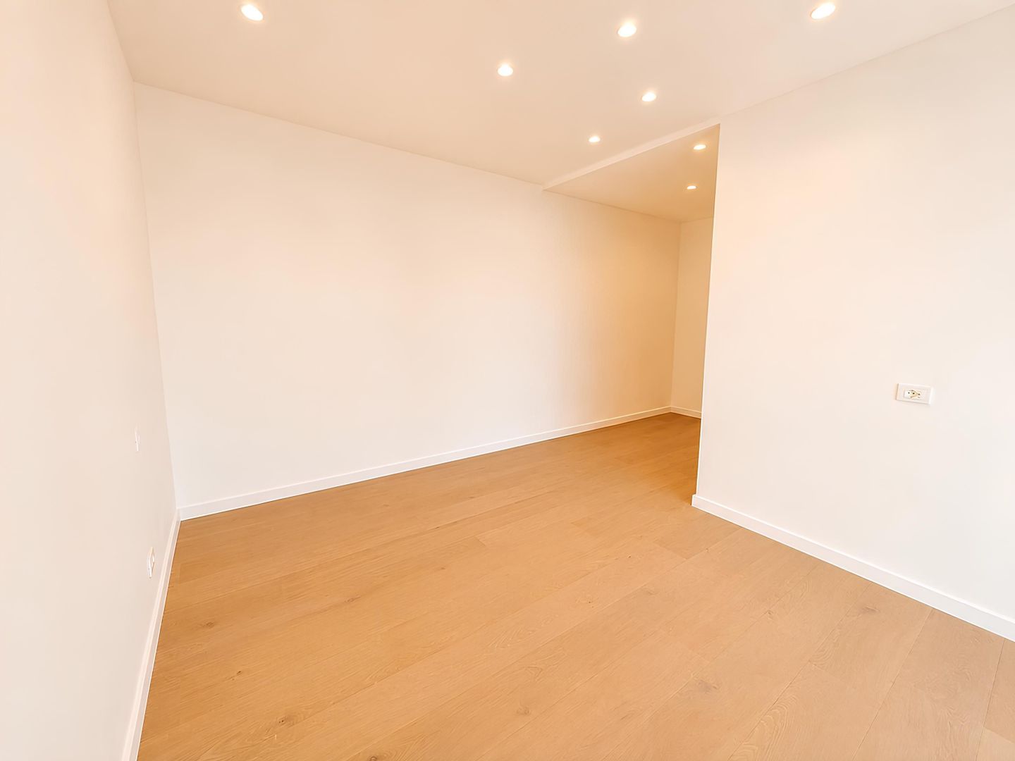 Apartament superb 3 camere I Aviatiei Tower Faza II I Vedere libera - Poză 12