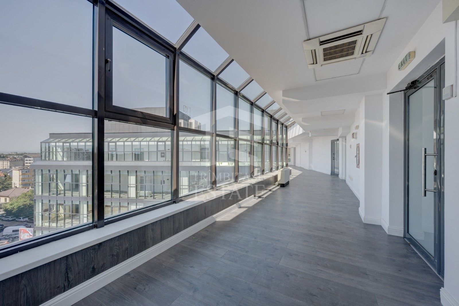PLOIESTI -ultracentral | Spatii comerciale de inchiriat de la 21mp - Poză 3