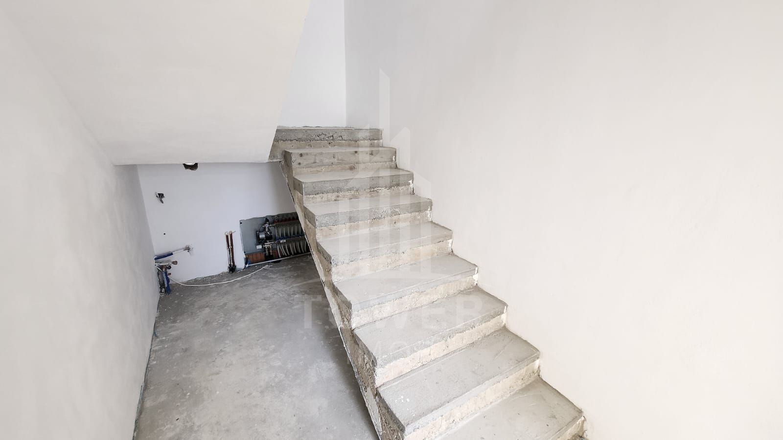 Casa cu 5 camere decomandate 2 bai 255 teren - Poză 6