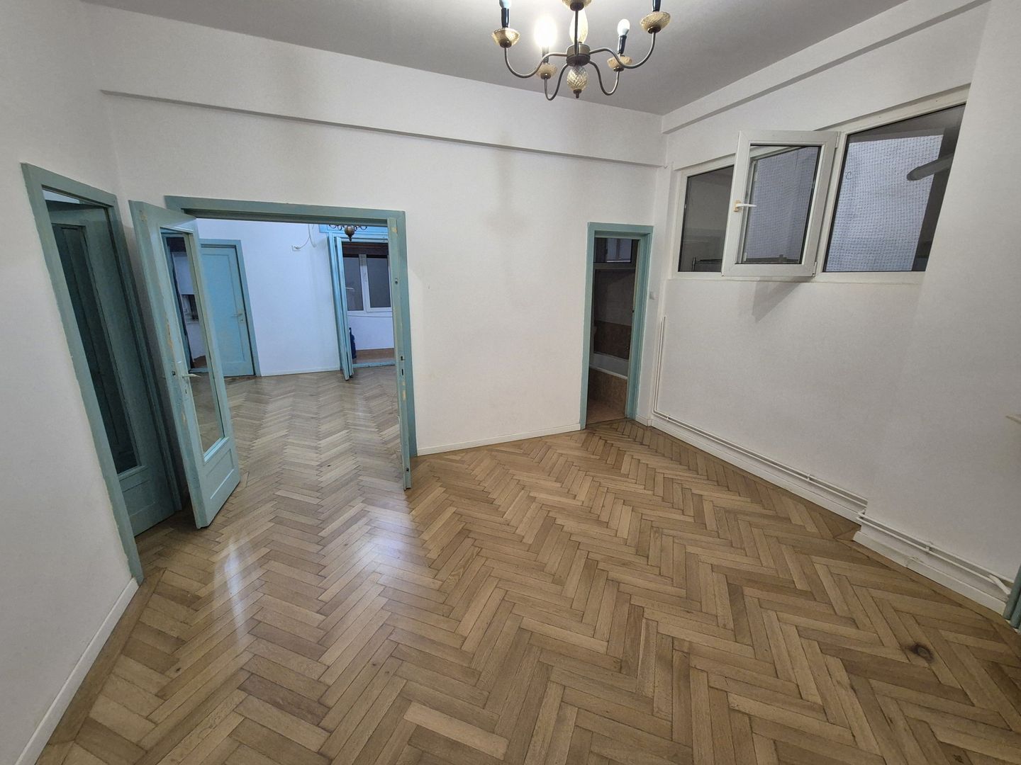 Apartament cu 2 camere - Universitate - Poză 1