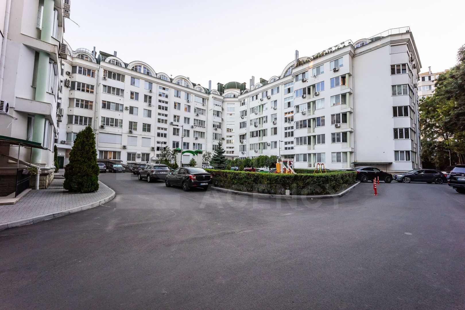Apartament 4 camere, 160 mp, str. Nadejda Russo, Rîșcani - Poză 20