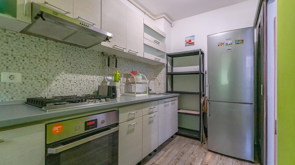 Apartament mobilat si cu loc de parcare - Poză 9