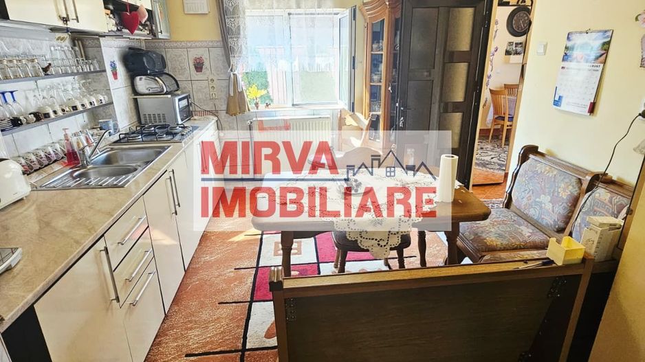 🏡 Casă spațioasă cu 9 camere în Strejnicu – pentru locuință, birouri - Poză 84