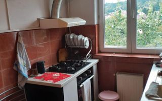 APARTAMENT 2 CAMERE, ETAJ 4, BLOC DE CARAMIDA, CAMPULUNG - Poză 4