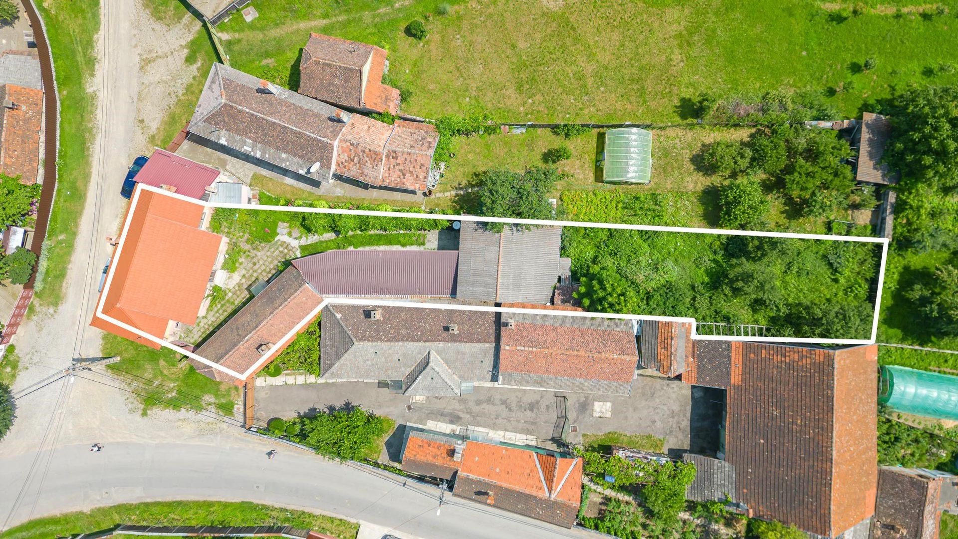 Casa in Purcareni, strada Principala - Poză 2