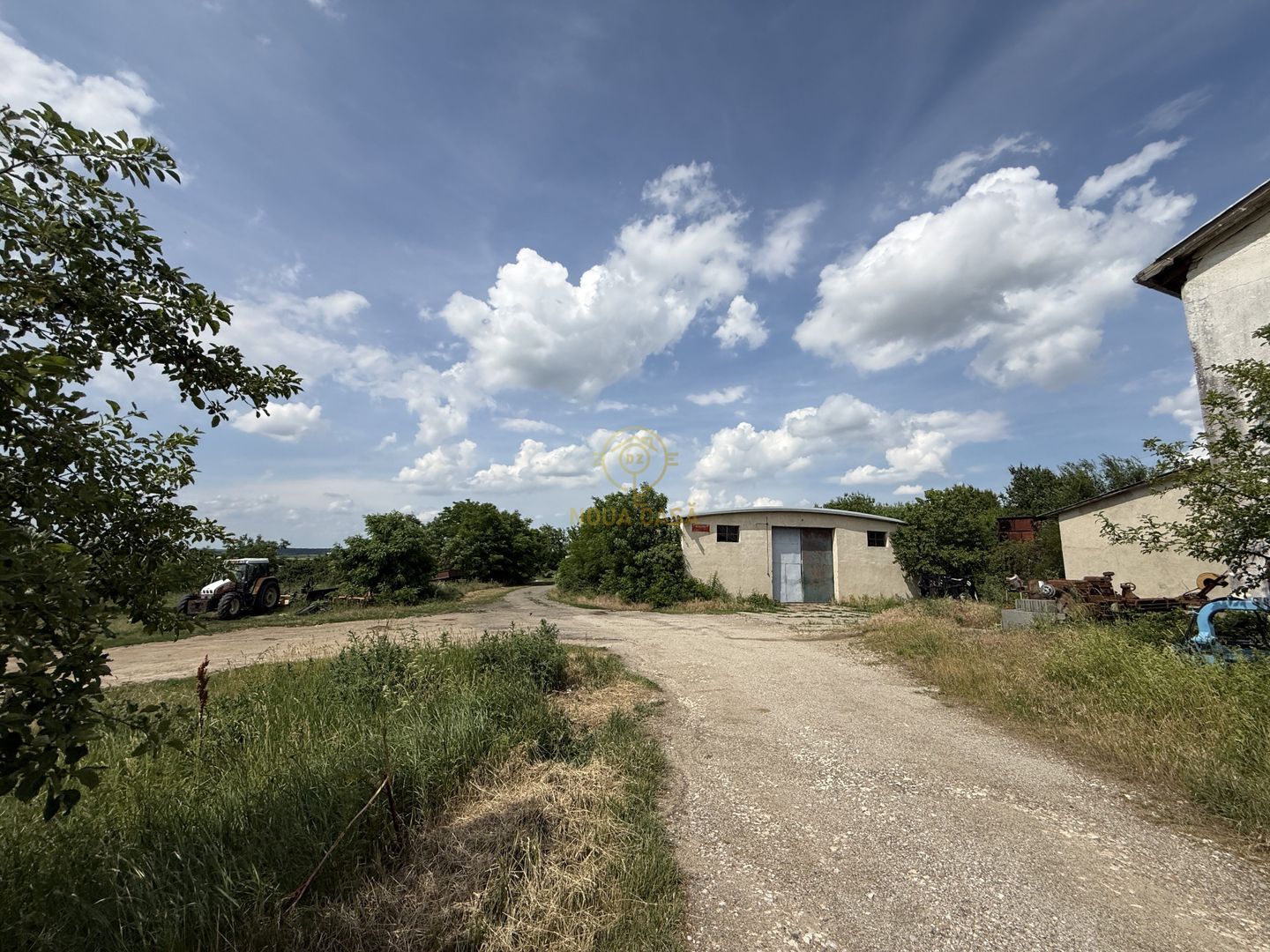 Stație Carburanți De Vânzare| 18.000 mp teren | Hale | Front la E81 - Poză 10