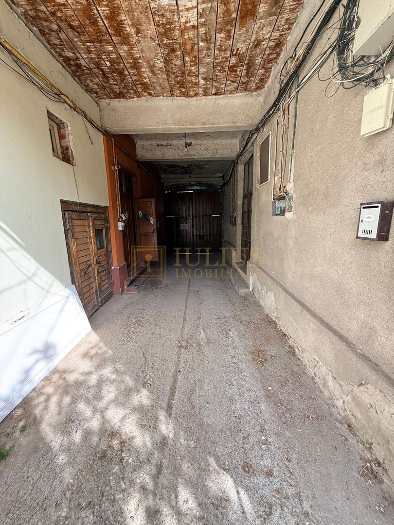 2 camere| Iosefin-vis a vis de Bega |zona superba| loc de parcare| curte comuna| - Poză 13