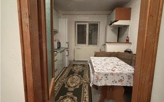 Apartament 3 camere zona Aradului parter cu balcon - Poză 2