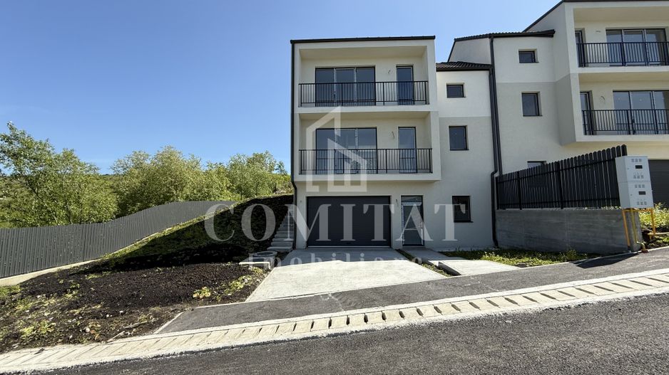 Case cuplate finalizate la intrare în Chinteni - Poză 4