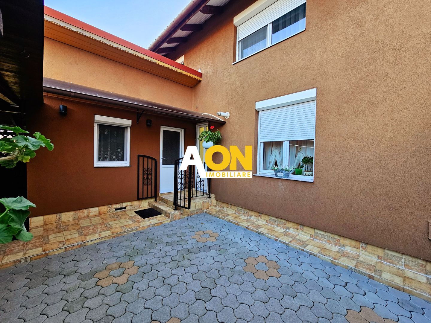 Casa tip triplex ( capat ), 4 camere, P+M, curte amenajata, Bărăbanț - Poză 8