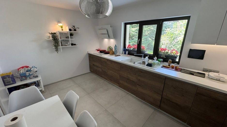 Vila de LUX Tunari, 214m2 utili, 600 curte - Poză 12