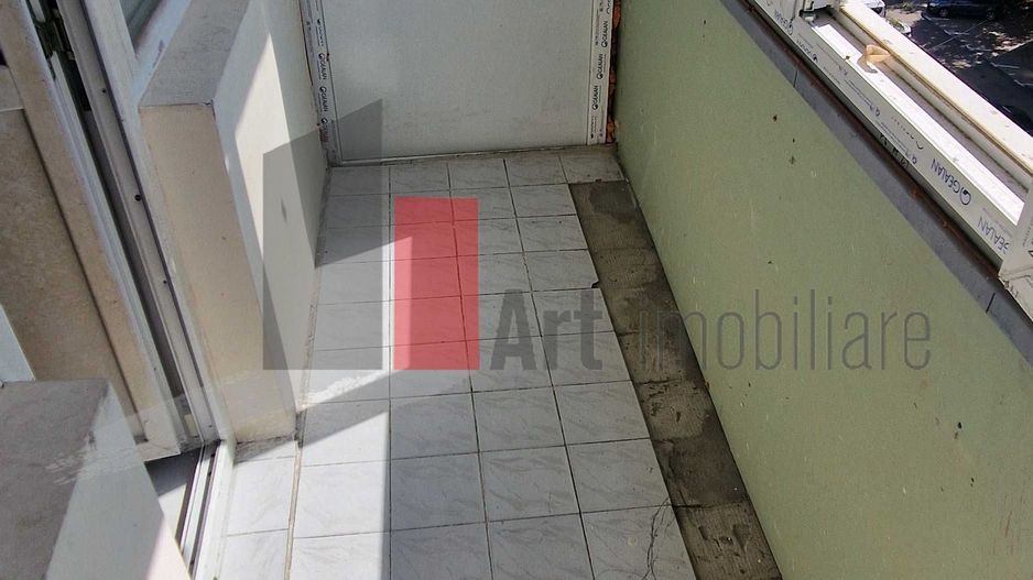 APARTAMENT DE 2 CAMERE BARCA - Poză 2