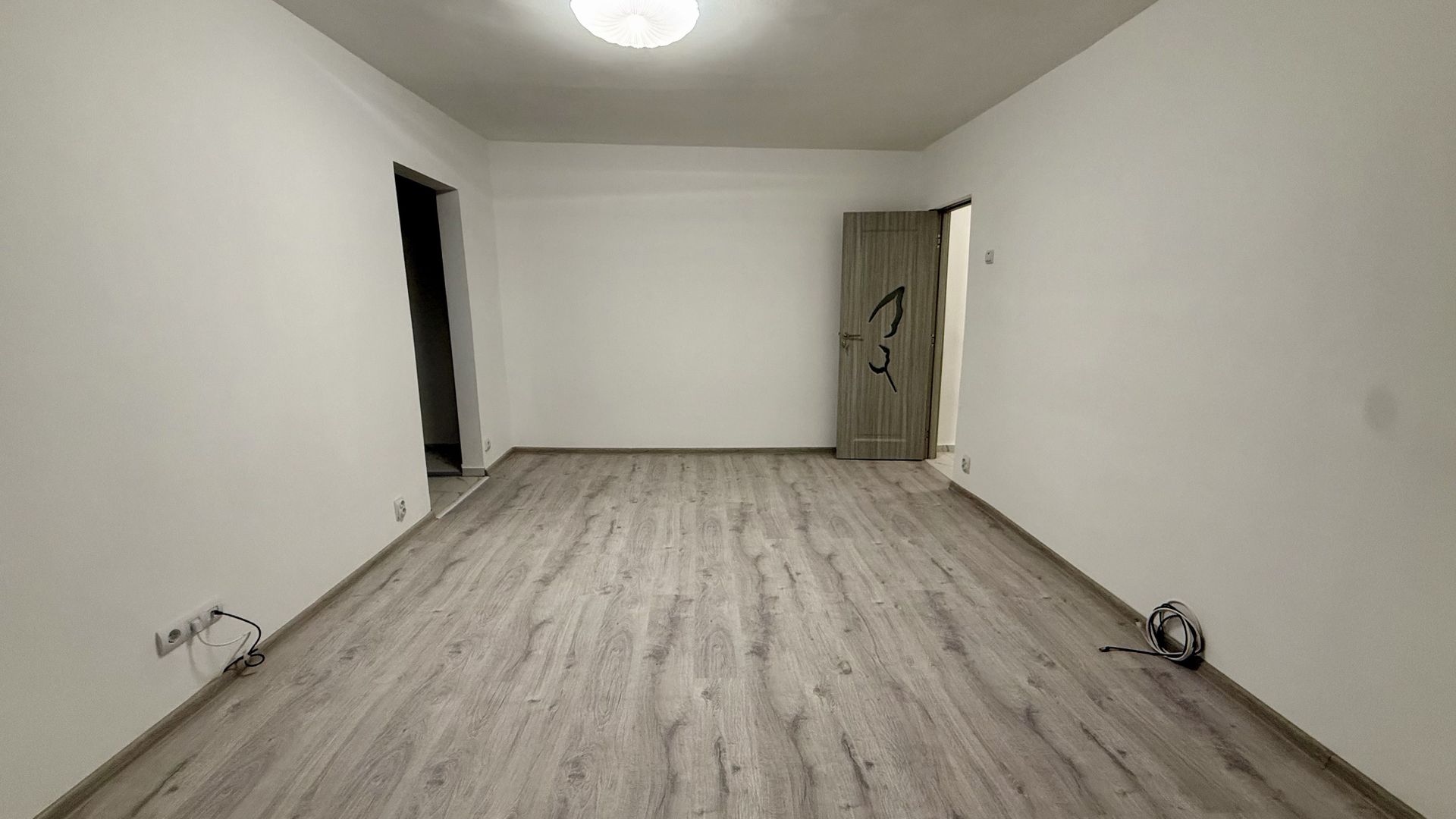 COMISION 0% | Apartament 2 Camere | Etaj 4 din 5 Renovat | Dambovita - Poză 2