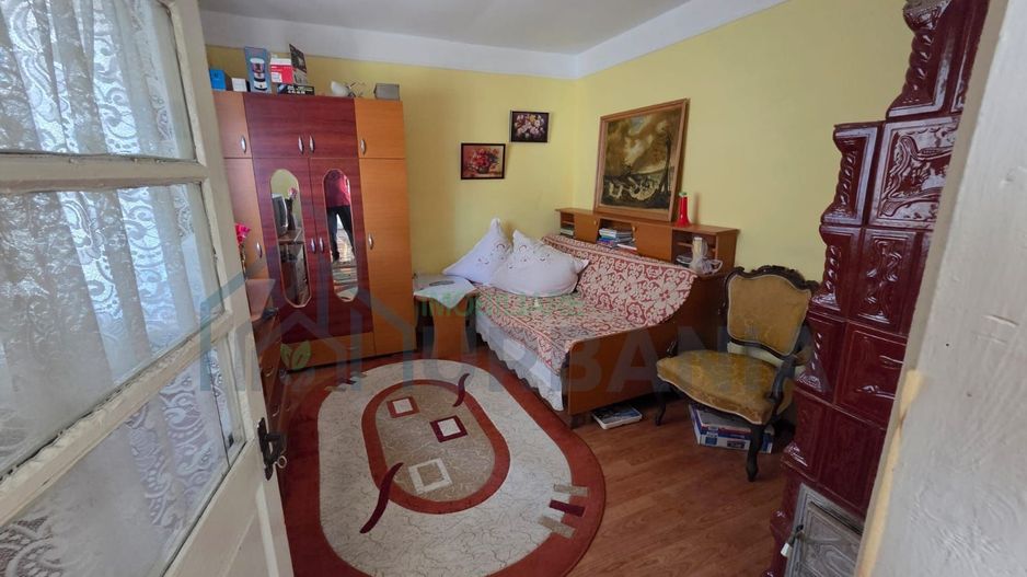 Casă de vânzare în Deleni, Iași – 3 camere, teren 2000 mp - Poză 6