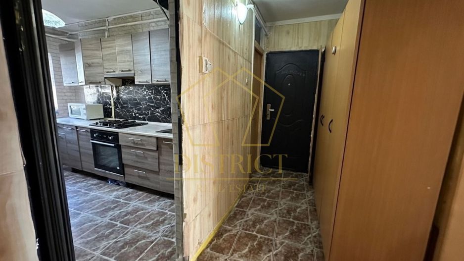 Apartament spatios cu 4 camere | Zona Sagului - Poză 13