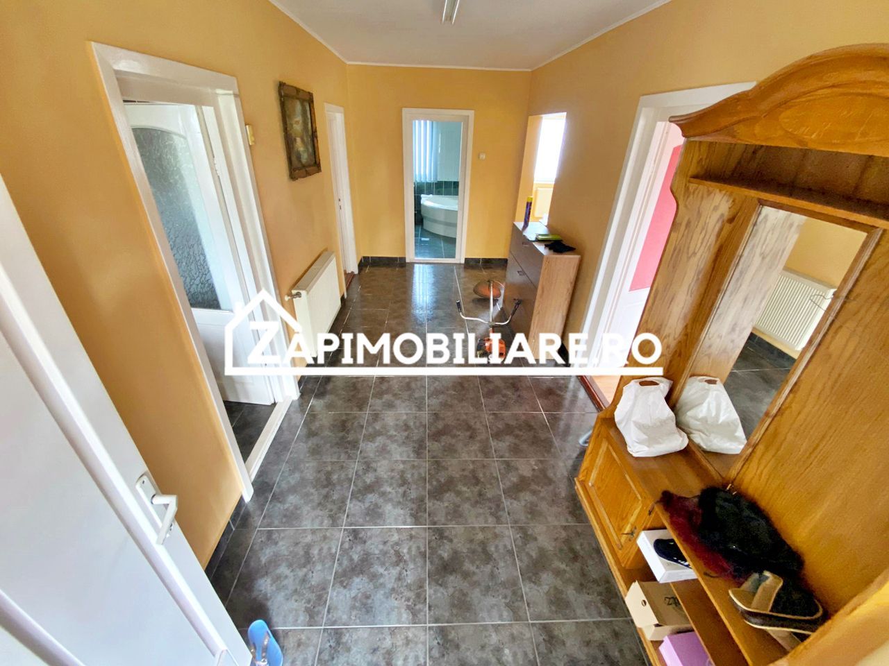Ungheni - Casa 5 camere, 240mp, teren 1390mp, - Poză 5