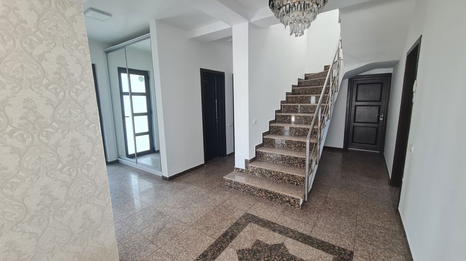 Casa individuala | semi-mobilata | 6 camere | Iancu Nicolae - Poză 2