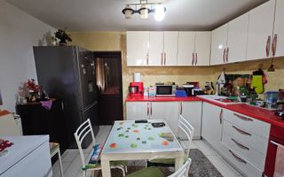 Casă cu 4 camere și curte generoasă în cartierul Coiciu - Poză 5