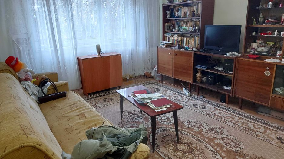 3 Camere - 64MP | Decomandat | 2 Bai | 1981 | Uverturii - Poză 1