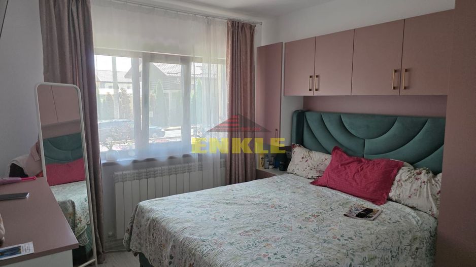 DE VÂNZARE – Apartament 3 camere, zona Bucovina - Poză 4