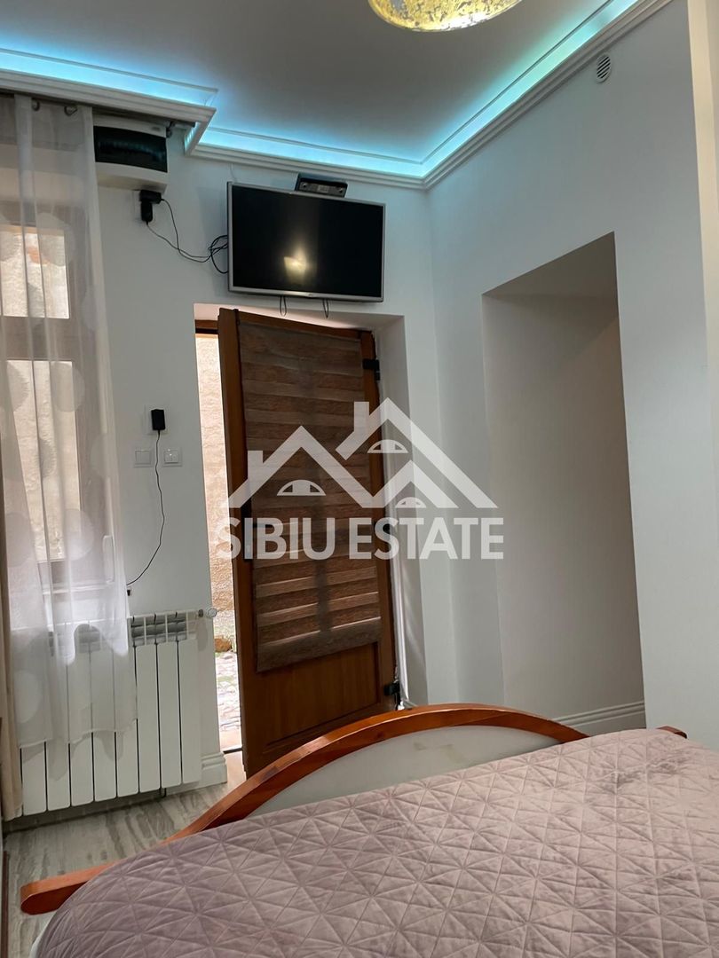 Afacere la cheie 2 unitati de cazare in regim hotelier ULTRACENTRAL - Poză 18