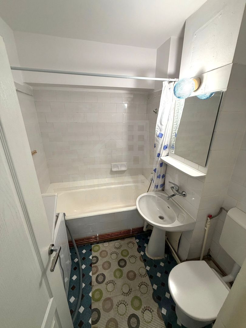 Apartament cu 2 camere decomandat Calea Bucuresti - Patria - Poză 9