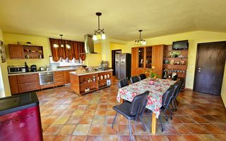 Casa 6 camere, mobilata, utilata, 1700 mp teren, langa padure - Poză 12