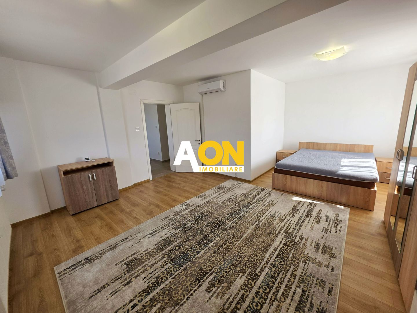 Apartament tip Penthouse, 62 mp, cu terasa 35 mp si boxa 14 mp, Centru - Poză 1