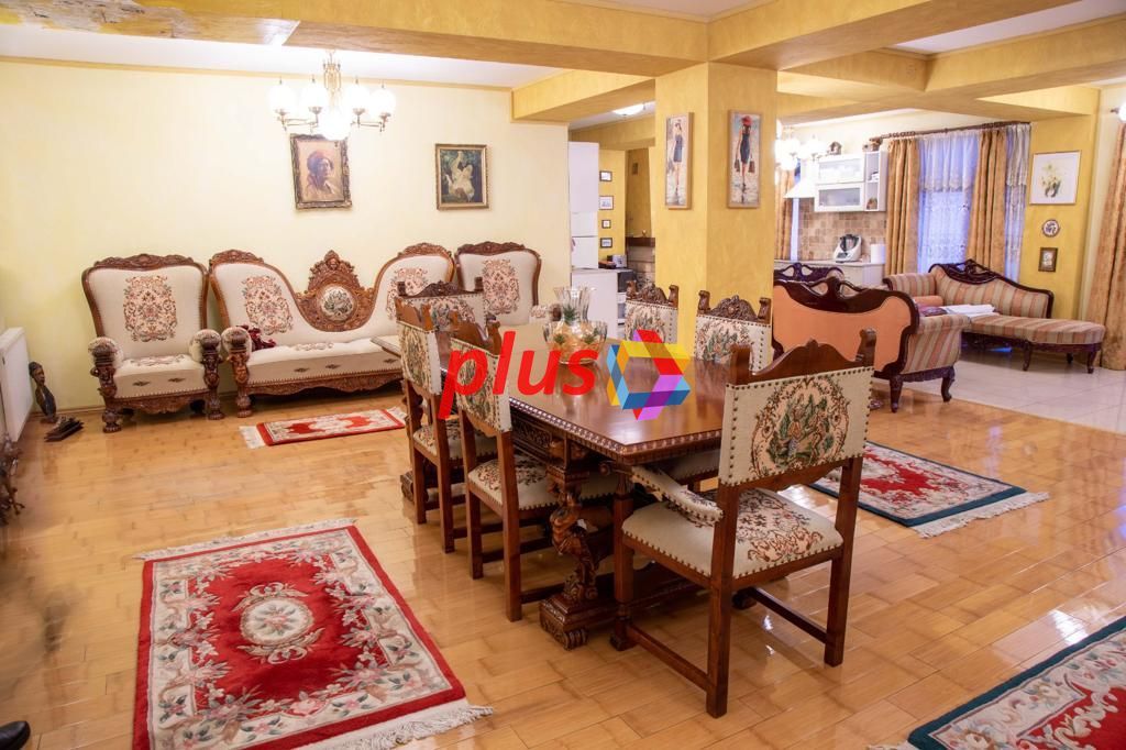 Conac cu piscina - 1810 mp - Poză 14