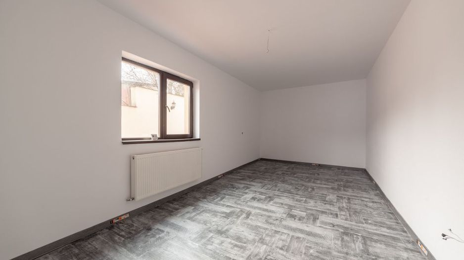 Casă spațioasă P+1+M – Izvorani, Ștefănești | Ideală pentru 2 familii! - Poză 10