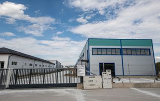 Ansamblu industrial format din 9 hale de vânzare – Popești-Leordeni