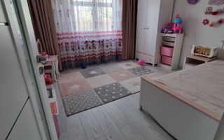 Apartament 4 camere modern - Poză 3