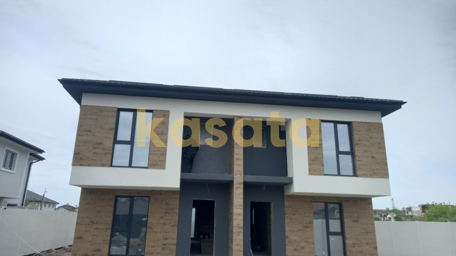 Duplex 4 camere | Bragadiru | curte generoasă, zonă liniștită - Poză 1