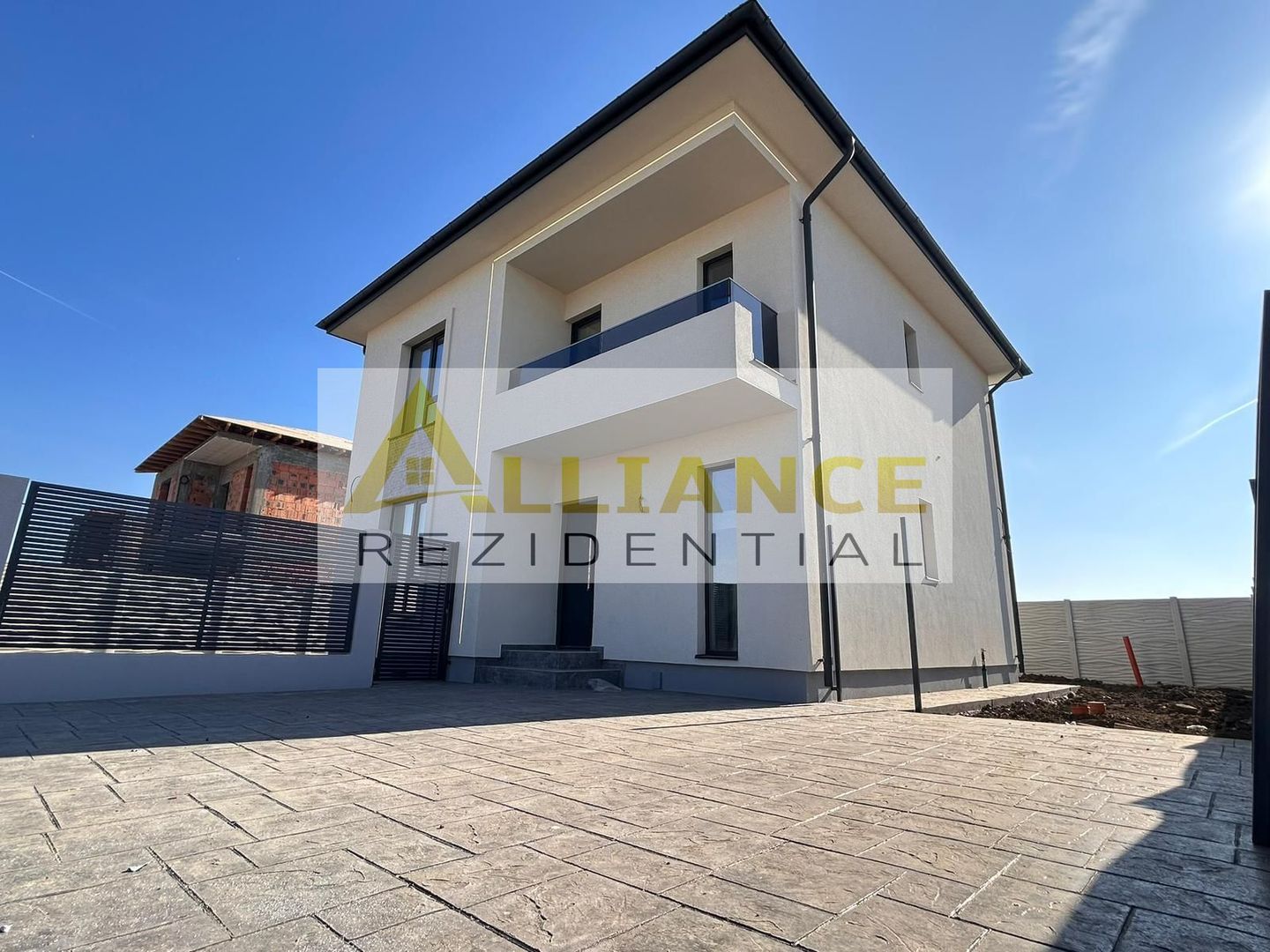 Casa Individuala de vanzare - Teren 350 mp | 4 camere - 3 bai - Poză 1