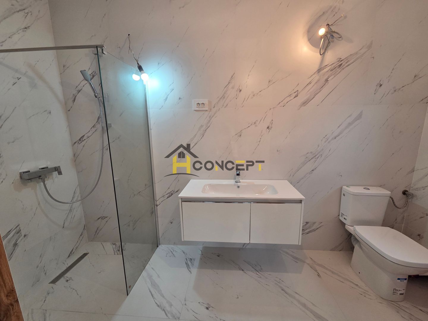 Vila complet finisata,  curte 200 mp,  sector 3, comision 0% - Poză 16