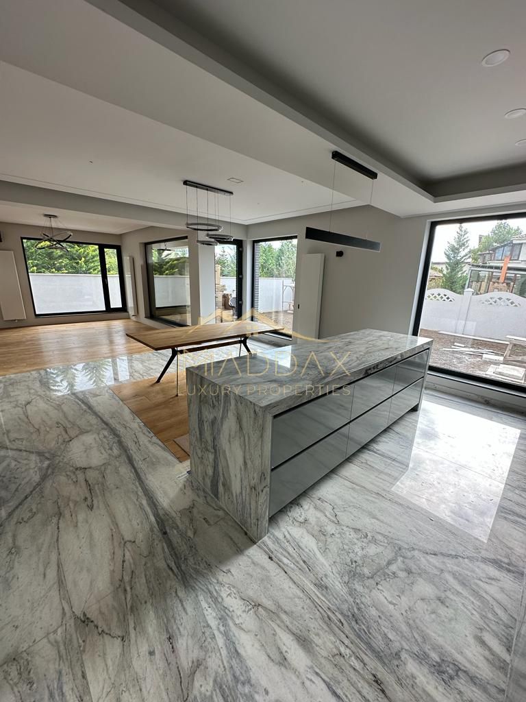 Vila Lux 7 camere de inchiriat***465mp***Erou Iancu Nicolae - Poză 12