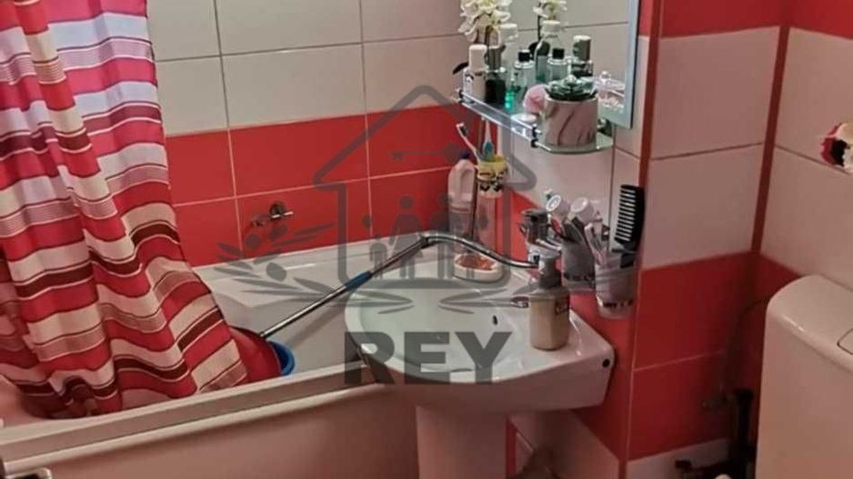 Apartament 3 camere de vânzare zona V. Aron - Poză 5
