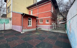 Casa in Vatra Luminoasa cu o curte generoasa - Poză 1