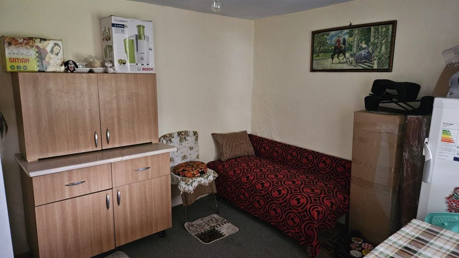 Casă de Vânzare în Albota, Sat Mareș – Liniște și Natură la Doar 10 Km - Poză 6