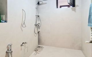 Garsoniera renovată de închiriat, Brasov, zona Centrul Civic,  43 mp. - Poză 9