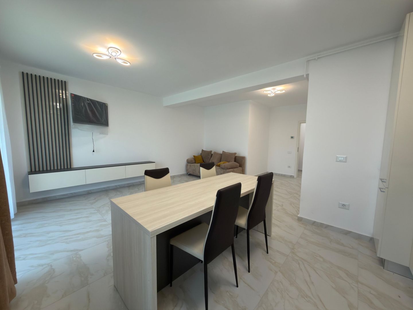 Apartament 2 camere | 65 mp utili | Parter | Curte proprie - Poză 1