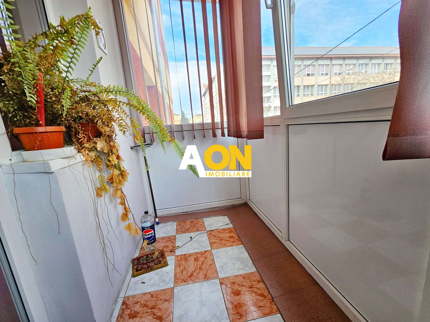 Apartament 3 camere, 2 bai, 2 balcoane, etaj 1, zona Liceului Sportiv - Poză 10