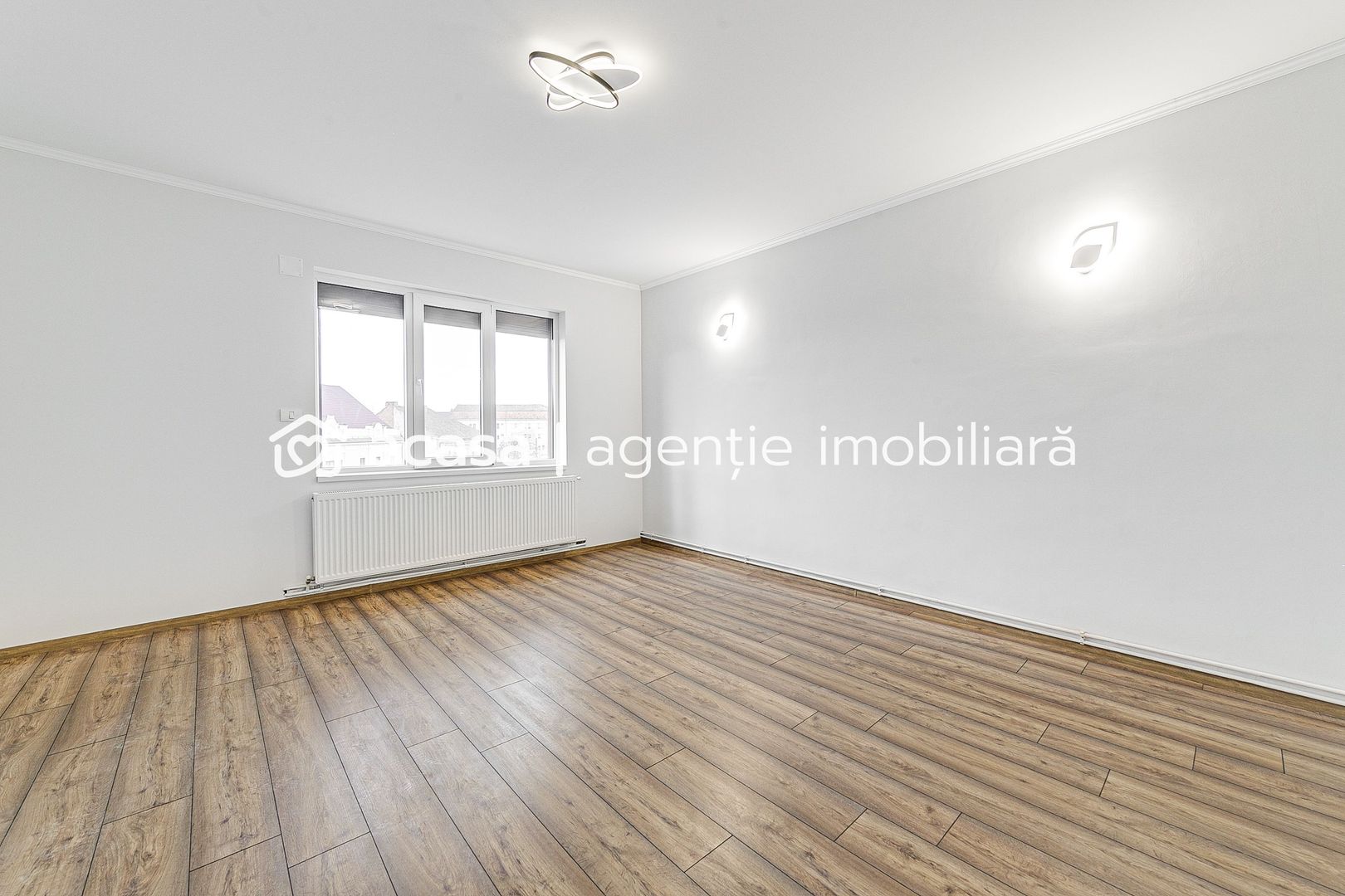 Apartament spațios în zonă centrală - Poză 6