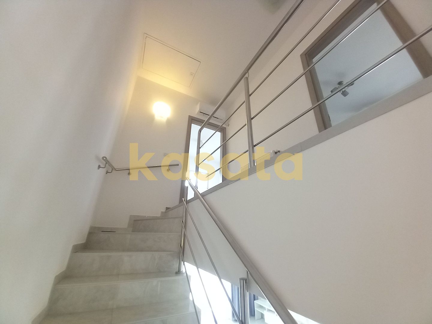 Vilă Modernă 4 Camere | Curte Privată | Zonă Excelentă & Facilități - Poză 11