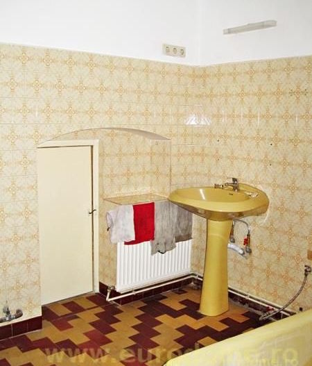 Casa cu teren de 256mp in centrul istoric al Brasovului - Poză 11