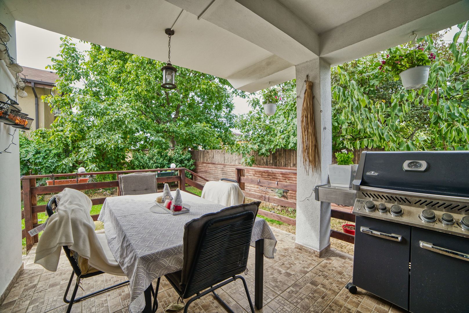 Casa complet mobilata 5 camere 3 bai curte generoasa - Poză 5