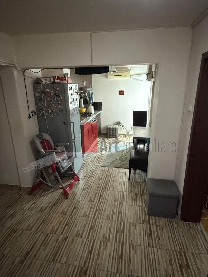 Apartament cu trei camere de vanzare-Crangasi-loc de parcare - Poză 7